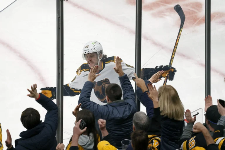 BREAKING NEWS: David Pastrnak Receives Praise from Peers…