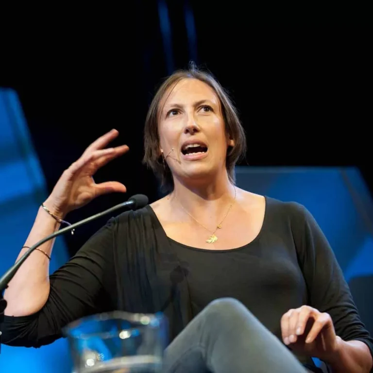 NEWS UPDATE: Miranda Hart Opens Up About Her Dark…