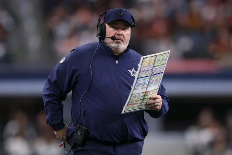 Reports Indicate Mike McCarthy Set to Become Coaching Free Agent as Negotiations with Cowboys Stall, with Chicago and New Orleans Showing Interest…