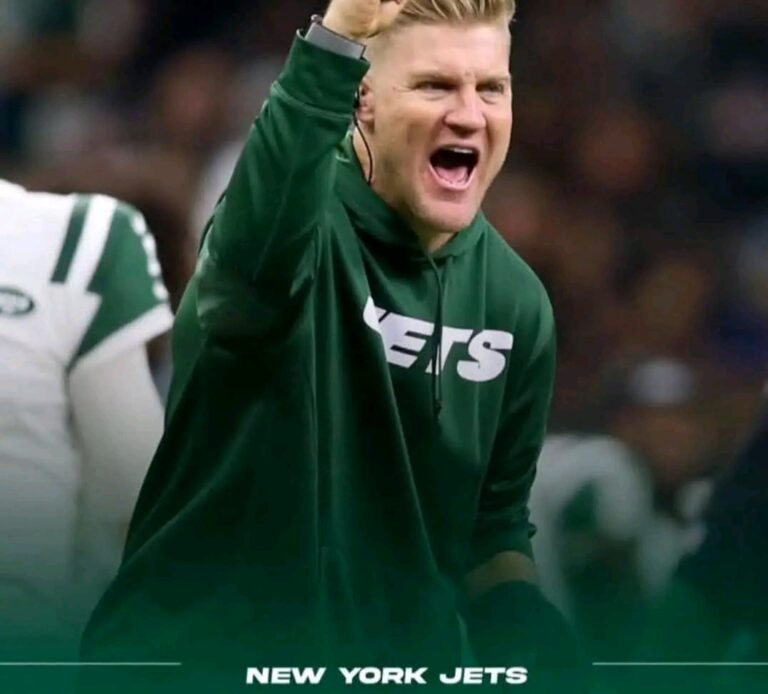 JETS FANS URGE ROSS TO ACT: Josh McCown Emerges as Top Candidate for Offensive Coordinator Position….