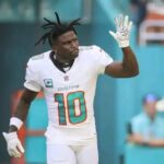 From Dreadlocks to Defensive Coordinator: Kelvin Sheppard’s Journey Embraced by Dan Campbell…