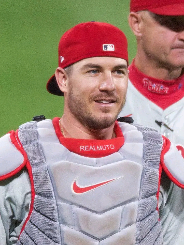 Breaking: Philadelphia Phillies Sign J.T. Realmuto to Lifetime Contract, Ensuring Catcher’s Legacy with Franchise…