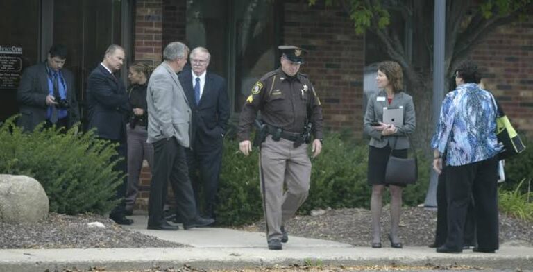 Report describes chaotic police shootout with Ravenna bank robbers …