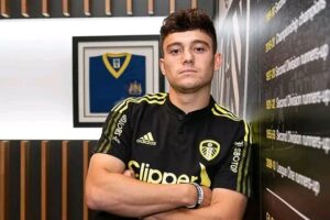 BREAKING: “I’m Staying” – Daniel James Rejects Premier League Move to Guide Leeds United’s Rise   In a powerful show of loyalty, Daniel James has turned down a major offer from a Premier League club to remain with Leeds United. The Welsh winger has committed to helping the club regain its top-flight status and aims to secure his legacy as a key figure in the club’s history…
