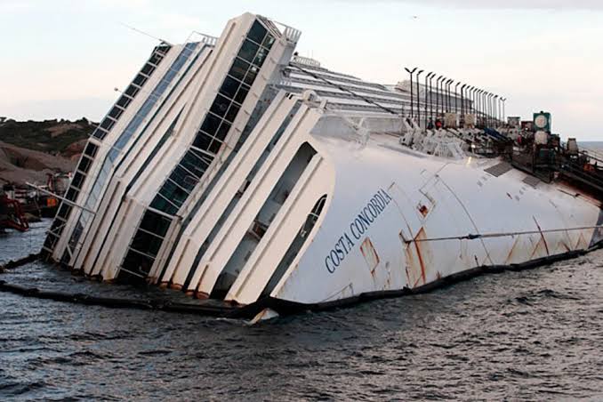 Tragedy at Sea: Carnival Cruise Ship Disaster Leaves Passengers Stranded and Injured…