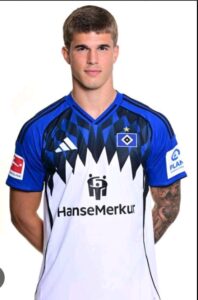 ransfer-Donner: BVB will Kroatien-Juwel Luka Vušković für Mega-Summe vom HSV holen.   .